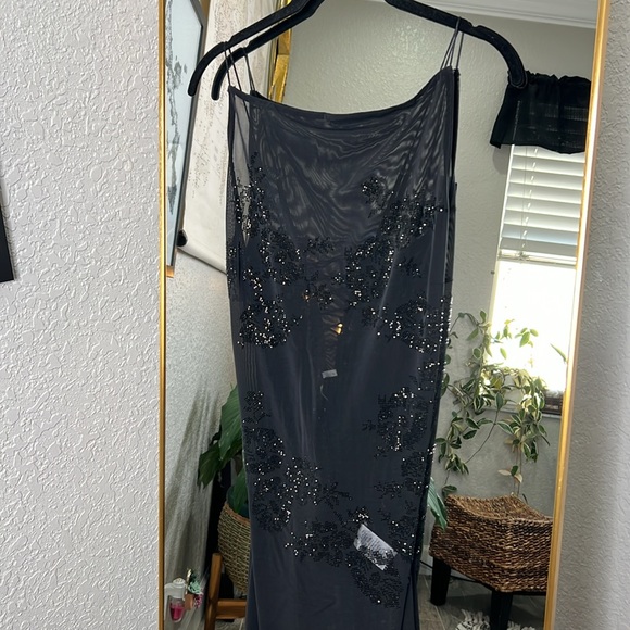 HOUSE OF CB 'Amirah' Black Mesh Crystal Embellished Midi Dress NWOT - Picture 10 of 10